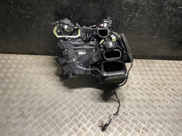 Carcaça do Soprador Tesla OEM 1494714-00-G Usado image 2