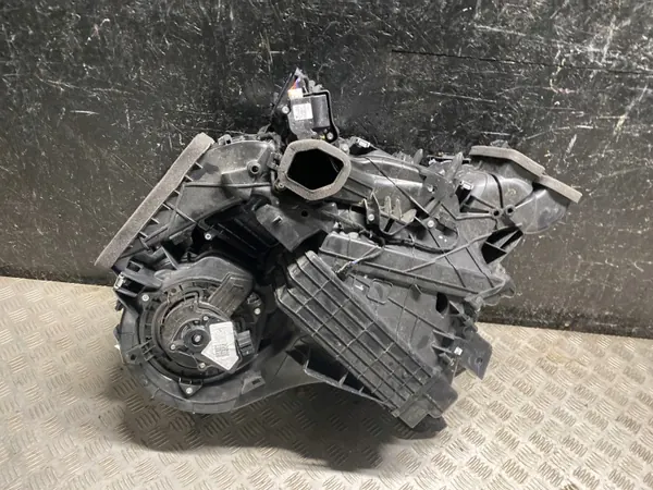 Carcaça do Soprador Tesla OEM 1494714-00-G Usado image 3