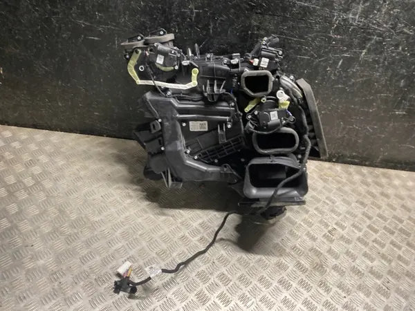 Carcaça do Soprador Tesla OEM 1494714-00-G Usado image 4