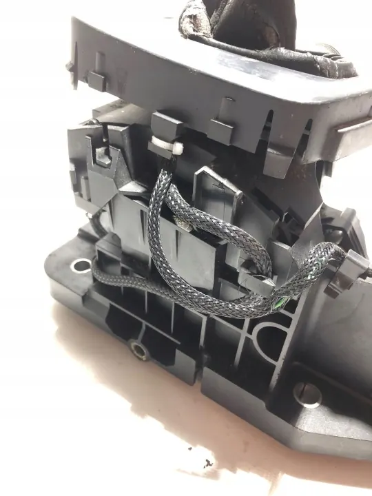 Selector de marchas Volvo V70 OEM P08699287 - Usado image 5