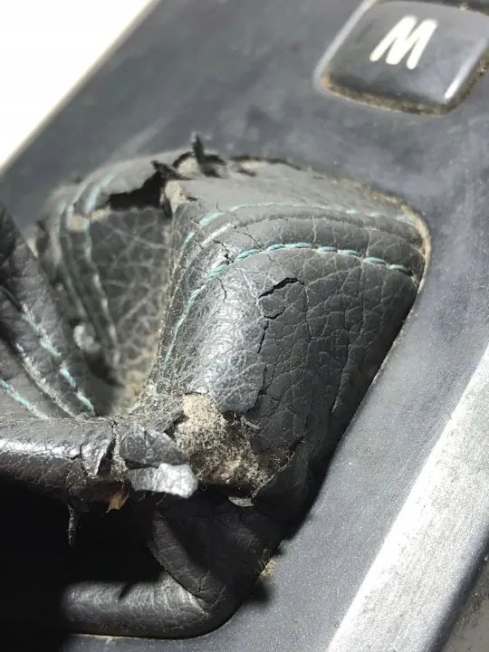 Selector de marchas Volvo V70 OEM P08699287 - Usado image 9