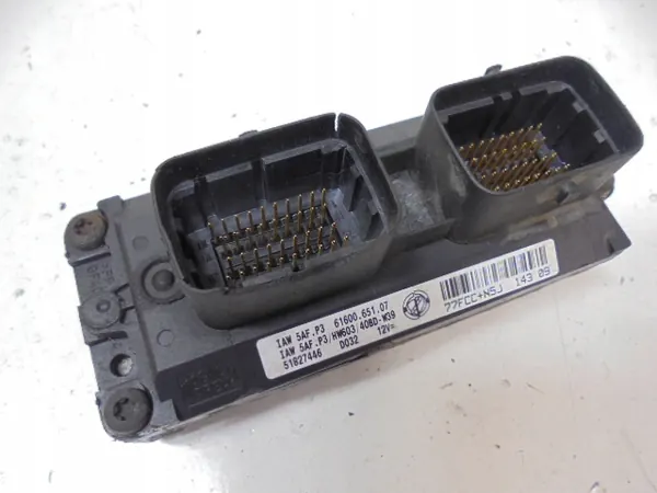 Unité de contrôle moteur Fiat Punto II 51827446 image 2