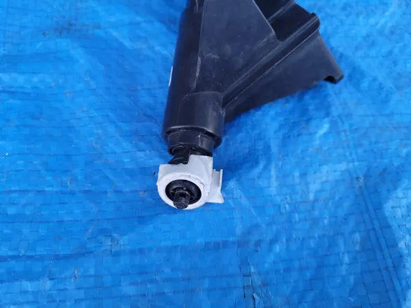 KIA Sorento Ceed III | Voorste linker sproeier 98671-C5000 image 3