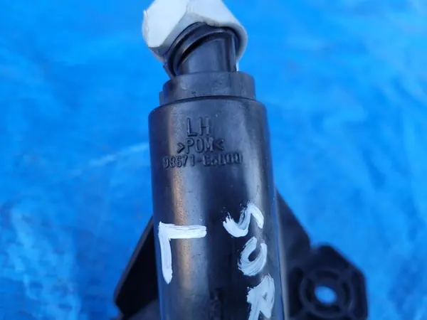 KIA Sorento Ceed III | Voorste linker sproeier 98671-C5000 image 5