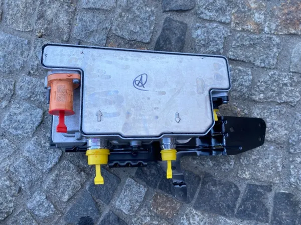 Núcleo do aquecedor Mercedes OEM 2148350000 - Usado image 2
