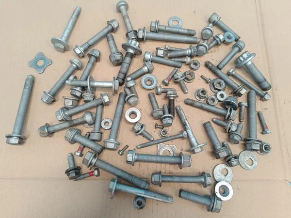 OEM 5KG 25/01 Jousitusruuvit VW Passat B9:lle image 2