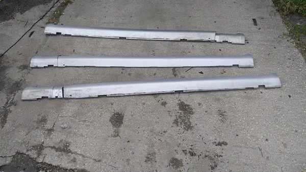 OEM OWG14TRMAB Garniture de seuil gauche Chrysler image 3