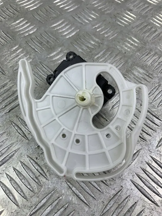 Verwarmingsmotor OEM VHB30-30005A voor Mitsubishi ASX image 4