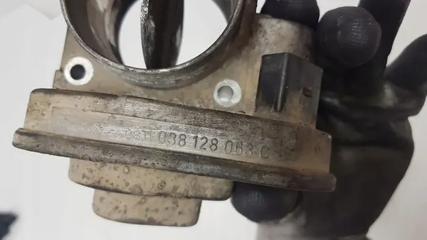 Corpo de borboleta Volkswagen Caddy 038128063C image 4