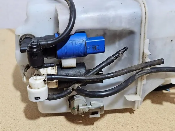 Volvo V60 OE 31253218 image 2