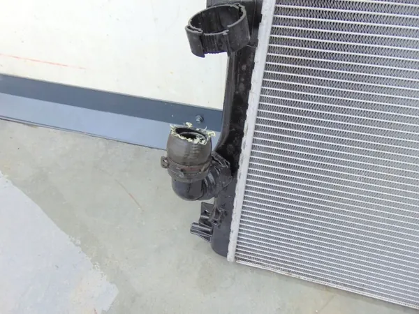 Water Radiator VW Tiguan I 5N 2.0 TDI 5N0121253F image 2