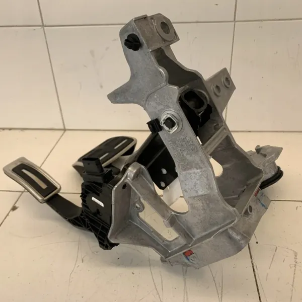 OEM 54632541257454123541 Rem & Gaspedaal Set Audi A5 image 4