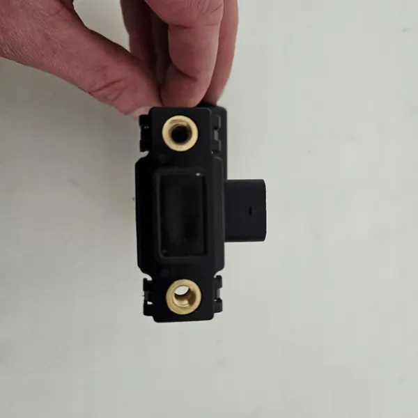 Vérin de porte Tesla Model X Plaid OEM 104535300B image 3