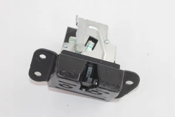Serrure de coffre OEM 360213058 pour Kia Venga 2009-2014 image 3