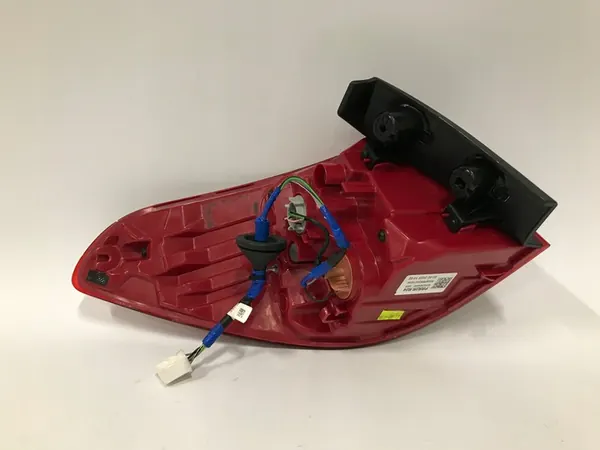 HYUNDAI i30 III KOMBI 21- Luz Trasera Derecha LED image 3