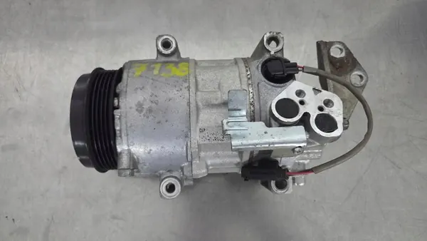 Compresor de aire acondicionado Mercedes-Benz A0012303611 image 3