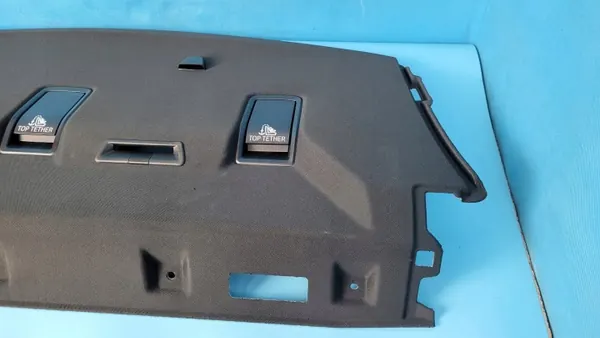 BMW 2' F44 Gran Coupe takatavaratilan hylly OEM 6999467 image 5