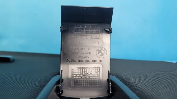 BMW 2' F44 Gran Coupe takatavaratilan hylly OEM 6999467 image 6
