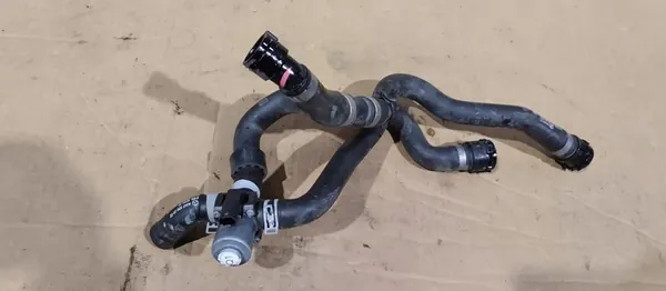 Wasserschlauch Mercedes CLA W118 1.3 A2478302402 image 2