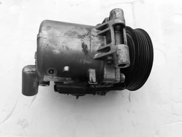 Ilmastointikompressori Citroën C3 / Peugeot Expert 9810349980 image 2