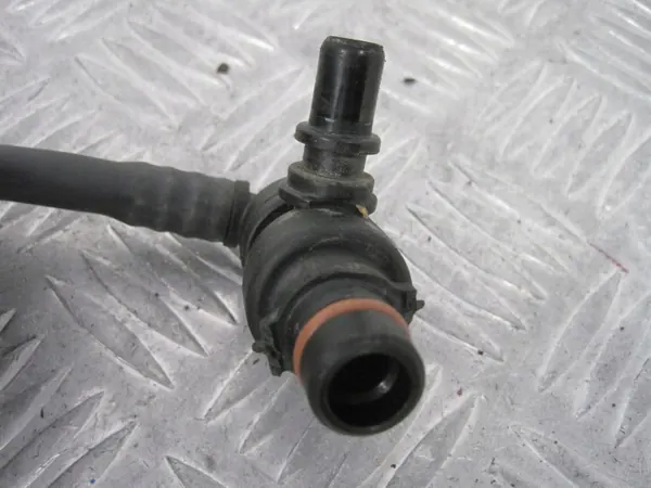 Manguera de vacío Mercedes OEM A2560182200 - Usada image 5