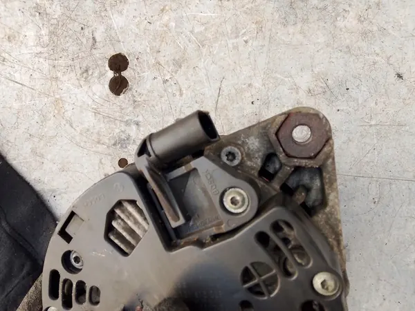 Vaihtovirtageneraattori Ford Mondeo MK4 2.0 TDCi 7G9N-10300-EA image 4