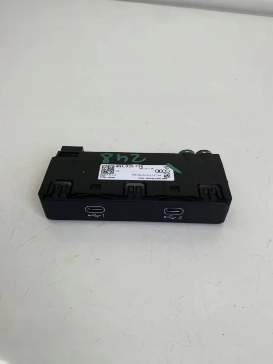 USB-portti OEM 4N1035736 Audi 3.0L Bensiini image 2