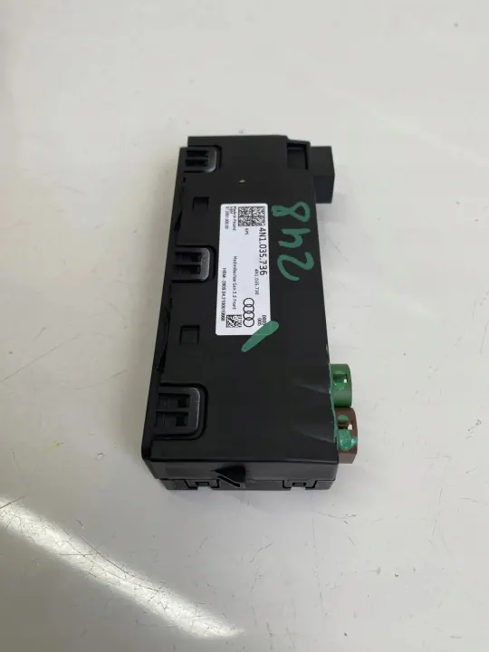 USB-portti OEM 4N1035736 Audi 3.0L Bensiini image 3