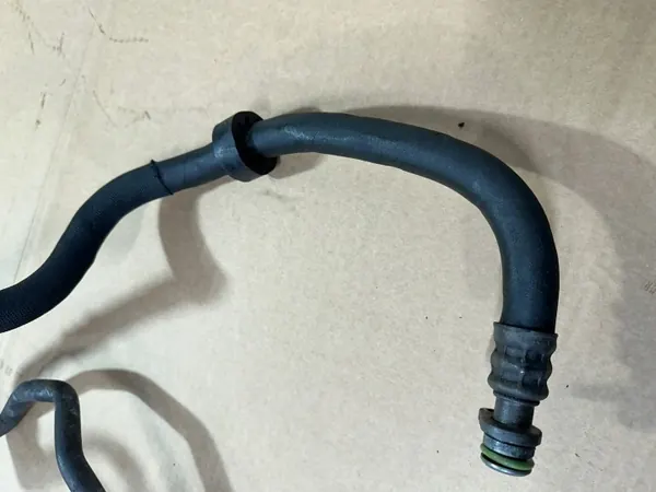 Mercedes Oljekylarrör OEM A2215001372 Begagnad image 9