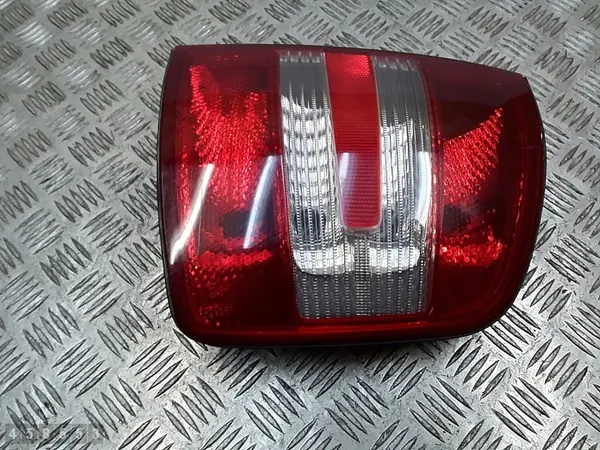 2007 Skoda Fabia Luz Trasera 6y9945112b image 2