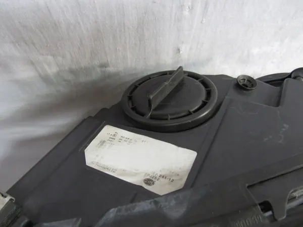 Farol esquerdo BMW F10 F11 H7 padrão completo image 4