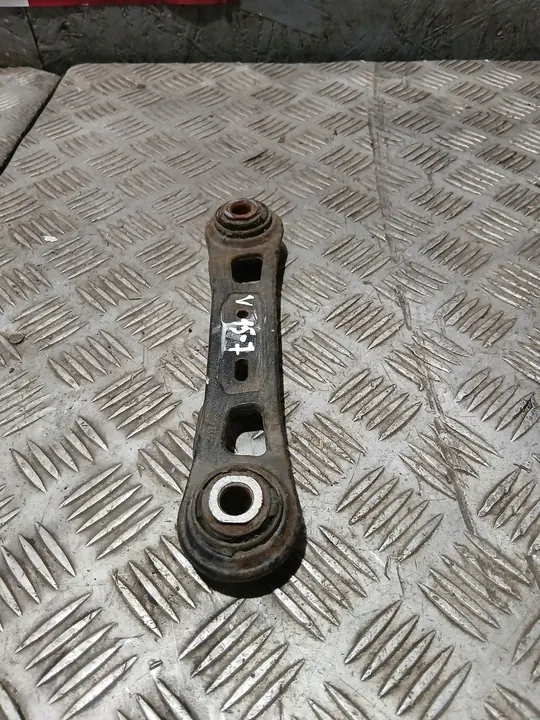 Volvo XC60 2009 Braccio di Controllo Posteriore image 3