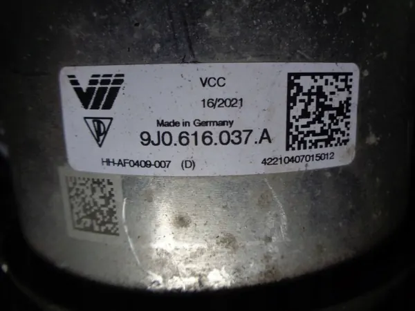 Porsche Taycan Vorderer Luftfeder-Dämpfer OEM 9J0616037A image 7