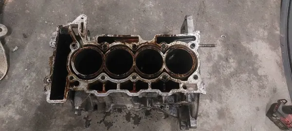 Motorblock MBGU30 för Peugeot 308 I 1.4 VTI image 5