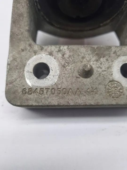 Jeep Gladiator pakoputken kannatin OEM 68457050AA image 6