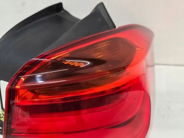 BMW 1 F20 F21 Luz Trasera Derecha LED 7359018 image 2