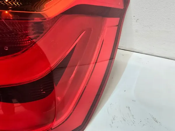 BMW 1 F20 F21 Luz Trasera Derecha LED 7359018 image 6