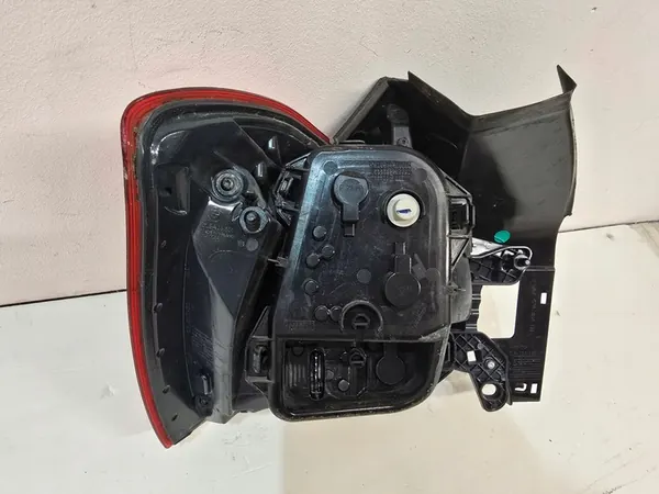 BMW 1 F20 F21 Luz Trasera Derecha LED 7359018 image 9