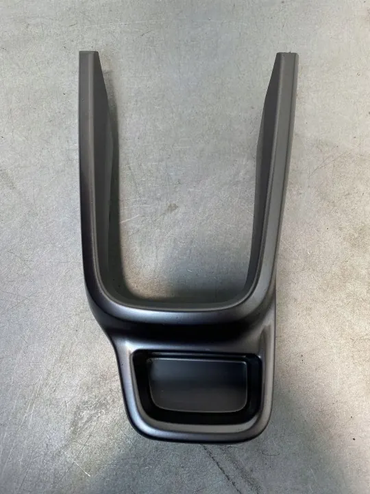 Suzuki Vitara keskikonsolin päällyste OEM FBZ17884 image 2