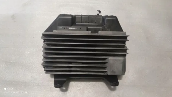 Amplificador de Audio Audi S5 2014 OEM 4F0907101A image 2