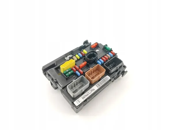Sulakekaappi moduuli BSI OEM 9667199680 R08 Peugeot image 2