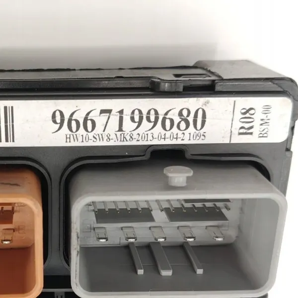 Sulakekaappi moduuli BSI OEM 9667199680 R08 Peugeot image 4
