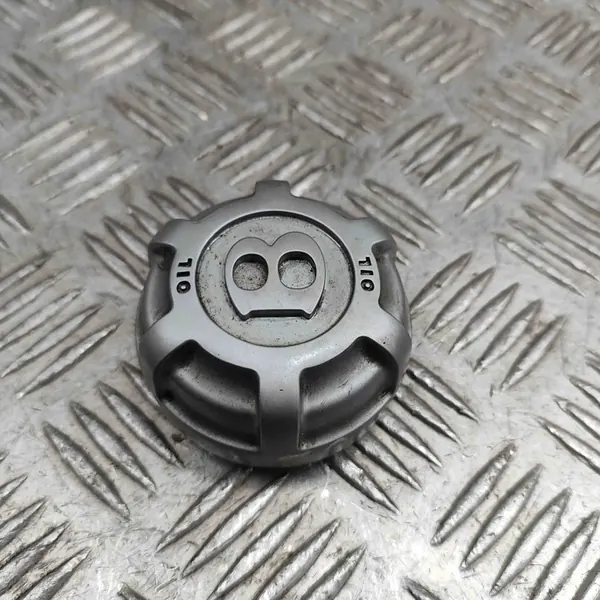 Öljytäyttöventtiili Bentley Flying Spur 4.0L 06B103485E image 3