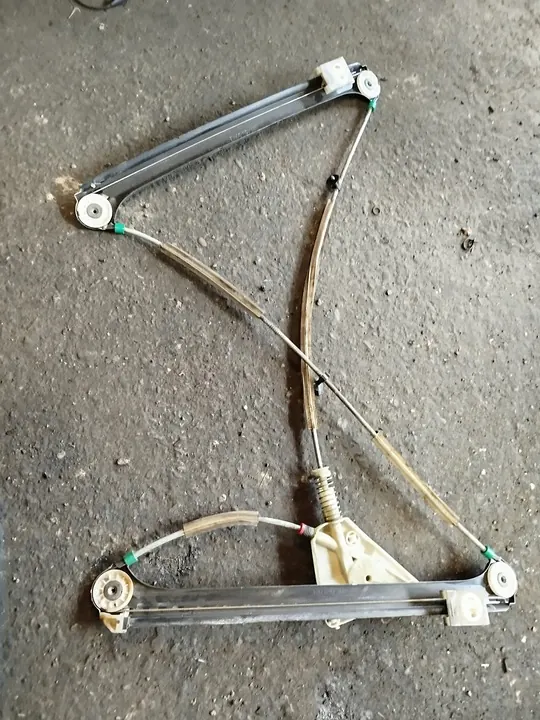 Elevador de vidro dianteiro direito Audi A3 8P 8P3837462 image 6