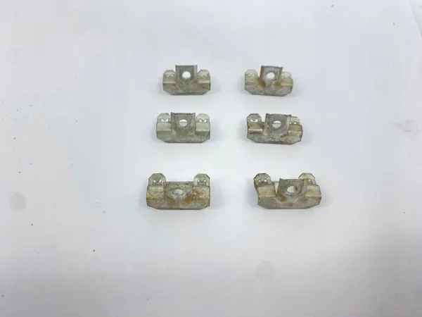 OEM SDV10770 Grapas Parabrisas Mercedes 190 image 2