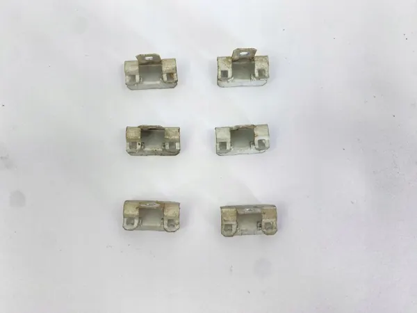 OEM SDV10770 Grapas Parabrisas Mercedes 190 image 4