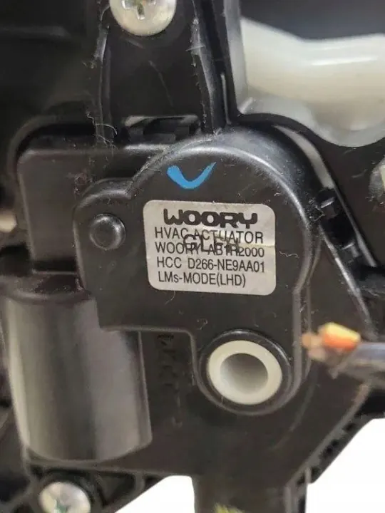 Lämmitysydin Hyundai ix35 2012 OEM D266NE9AA01 image 7