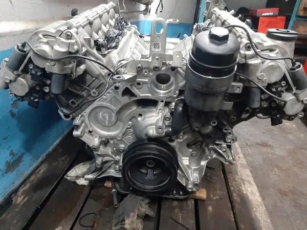 Culasse Mercedes M156 6.3 AMG Côté Droit image 2