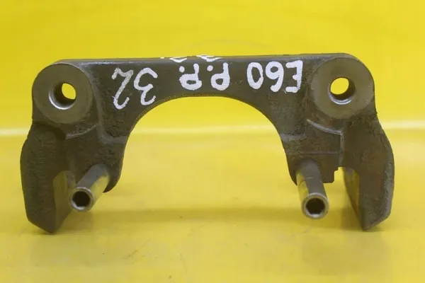 Yugo de sujeción delantero derecho OEM 4278 BMW E60 image 7