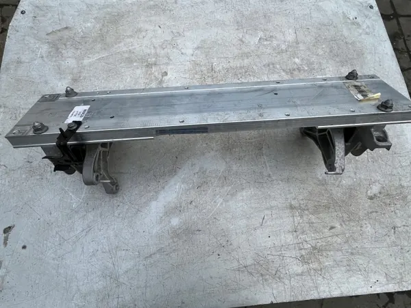 Traverse de Support de Coussin Moteur OEM 9846013680 Citroen image 3